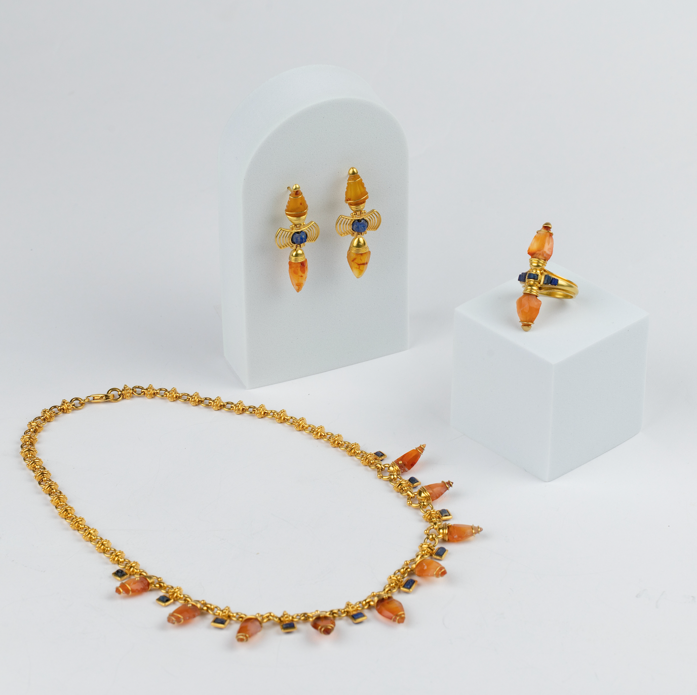 18K Gold 'Arrowhead' Carnelian & Ancient Lapis Lazuli Necklace