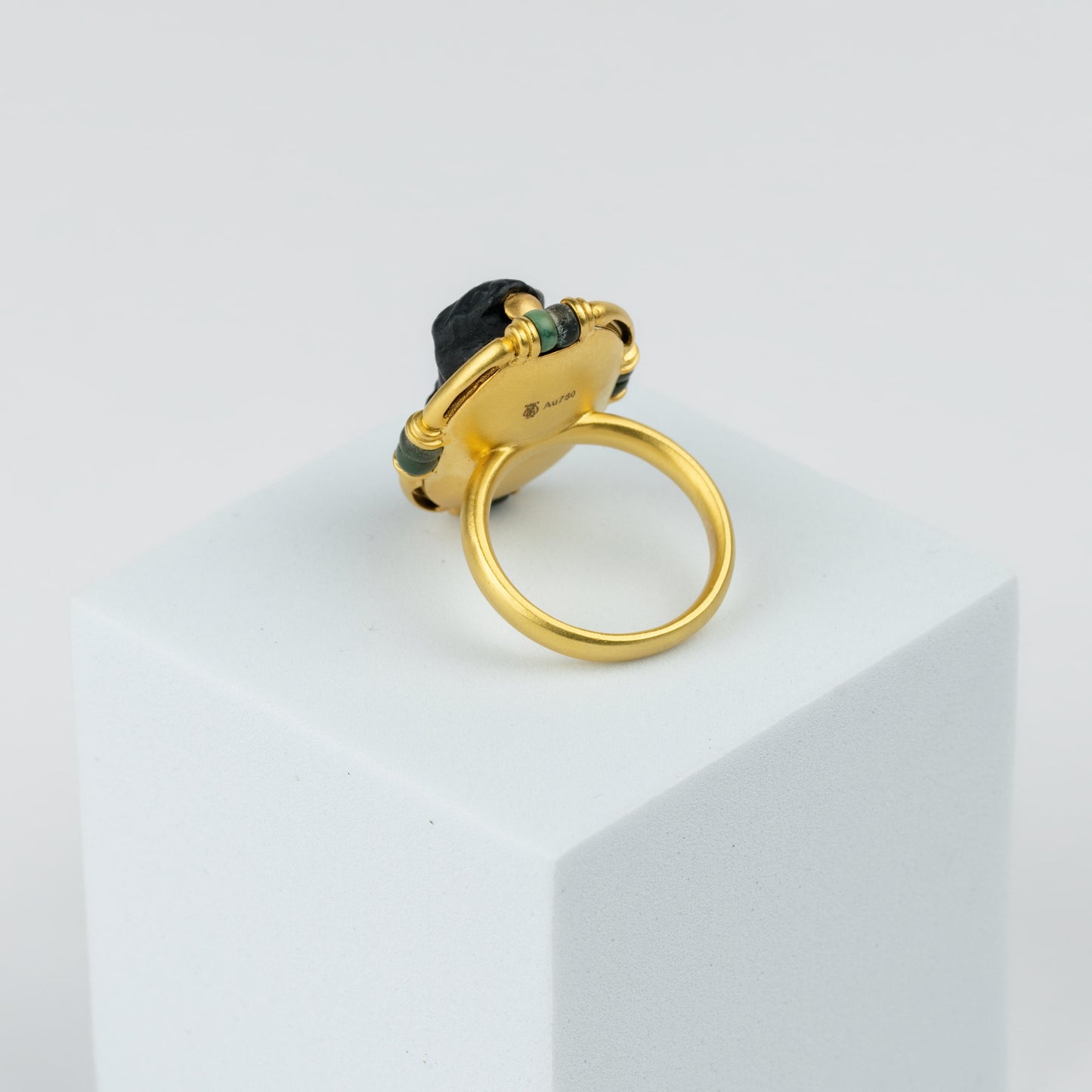 18K Gold Sassanid-Style 'Roaring Tiger' Seal Ring