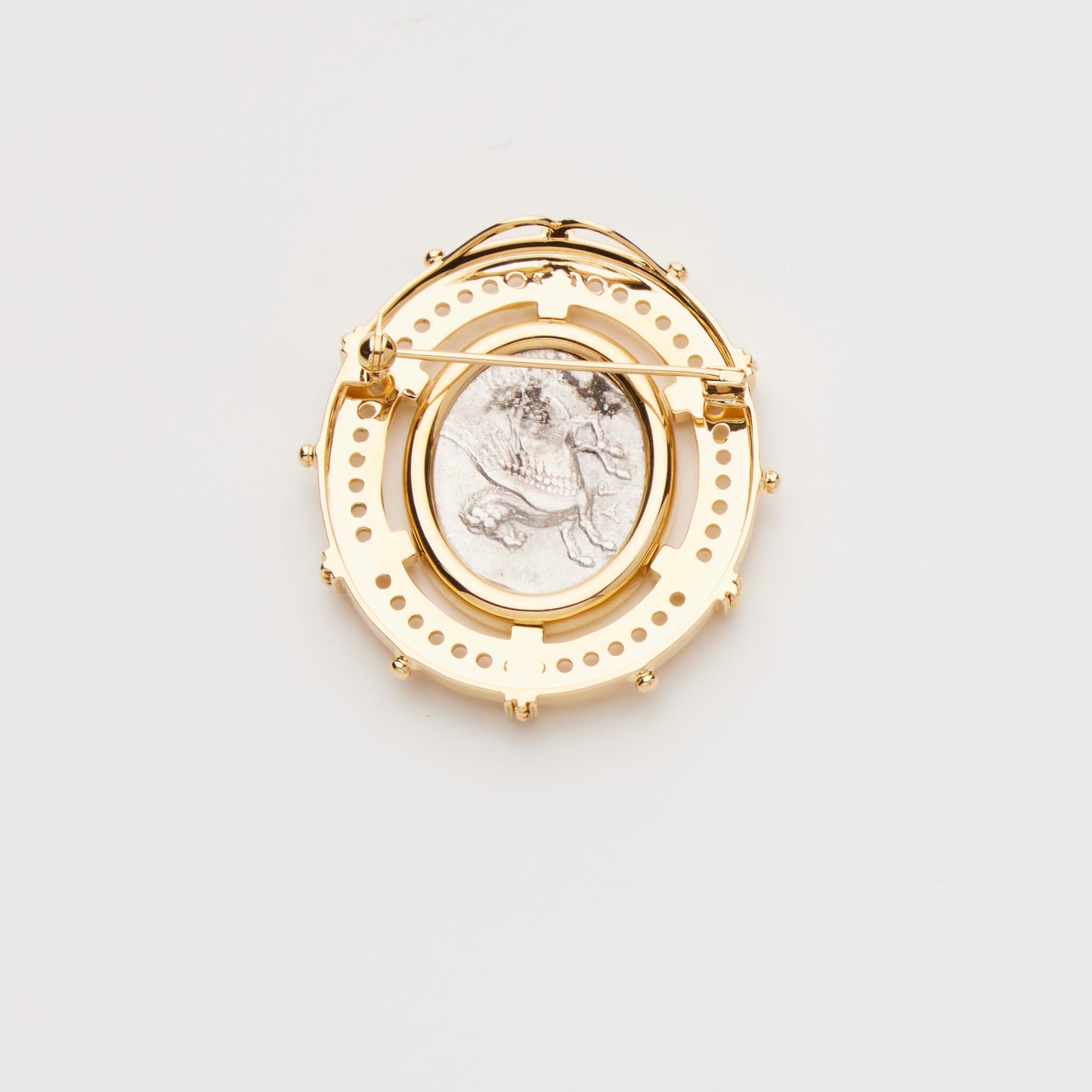 18K Gold Brooch/ Pendant