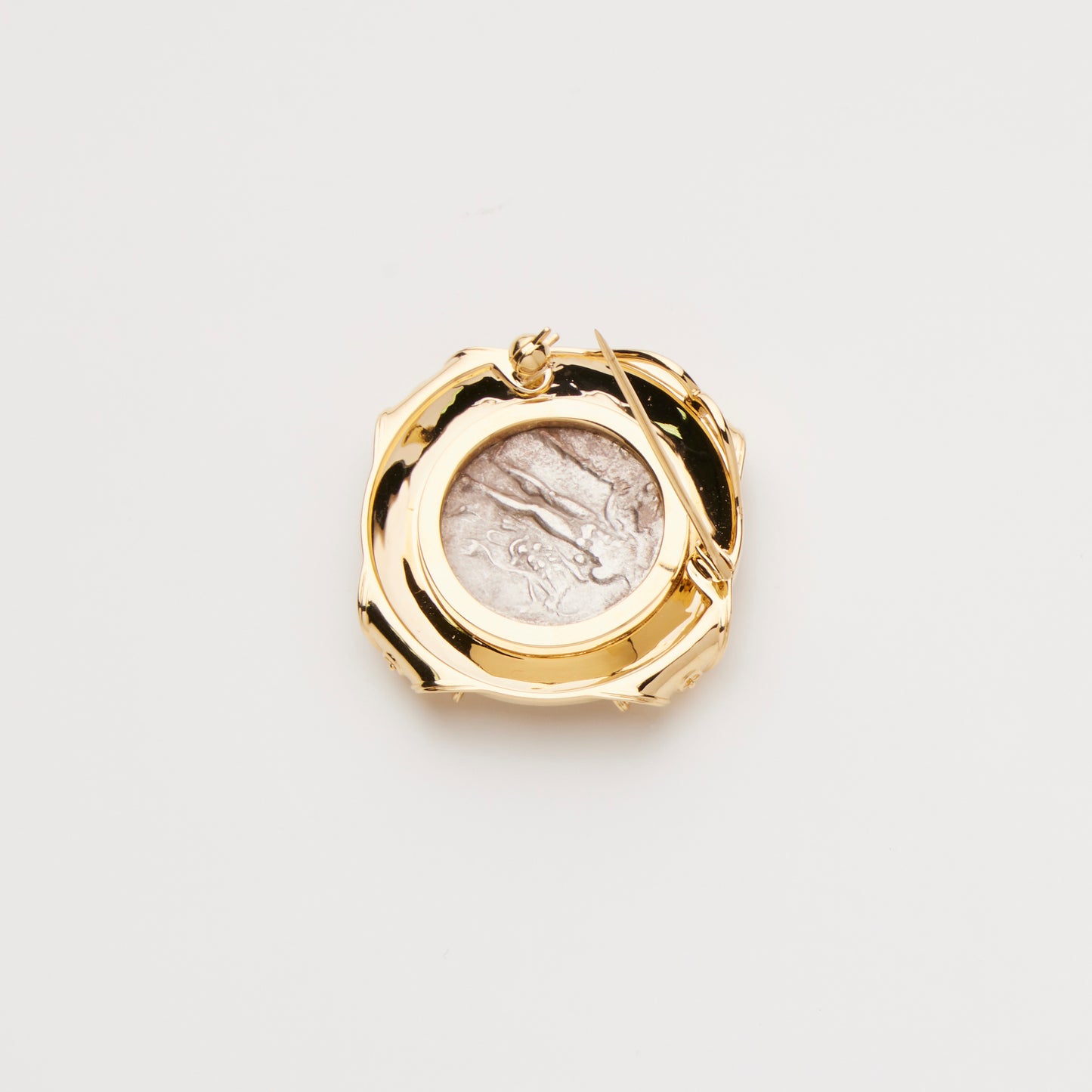 18K Gold Brooch