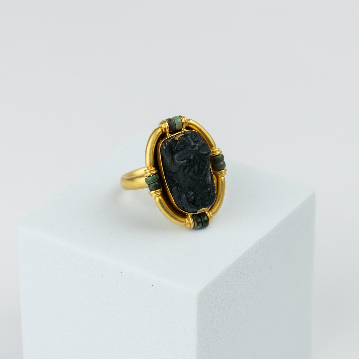 18K Gold Sassanid-Style 'Roaring Tiger' Seal Ring