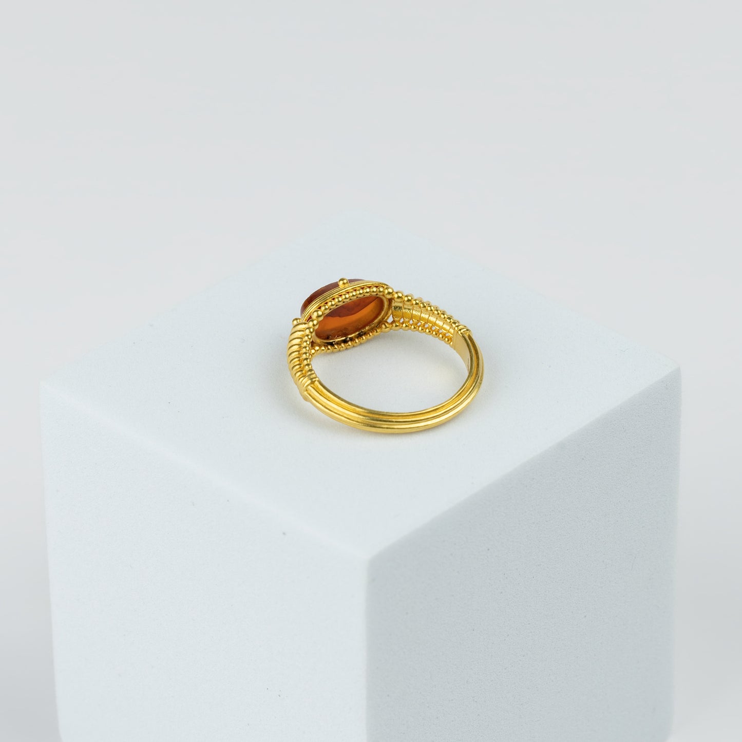 18K Gold Classical Ribbed Intaglio Ring
