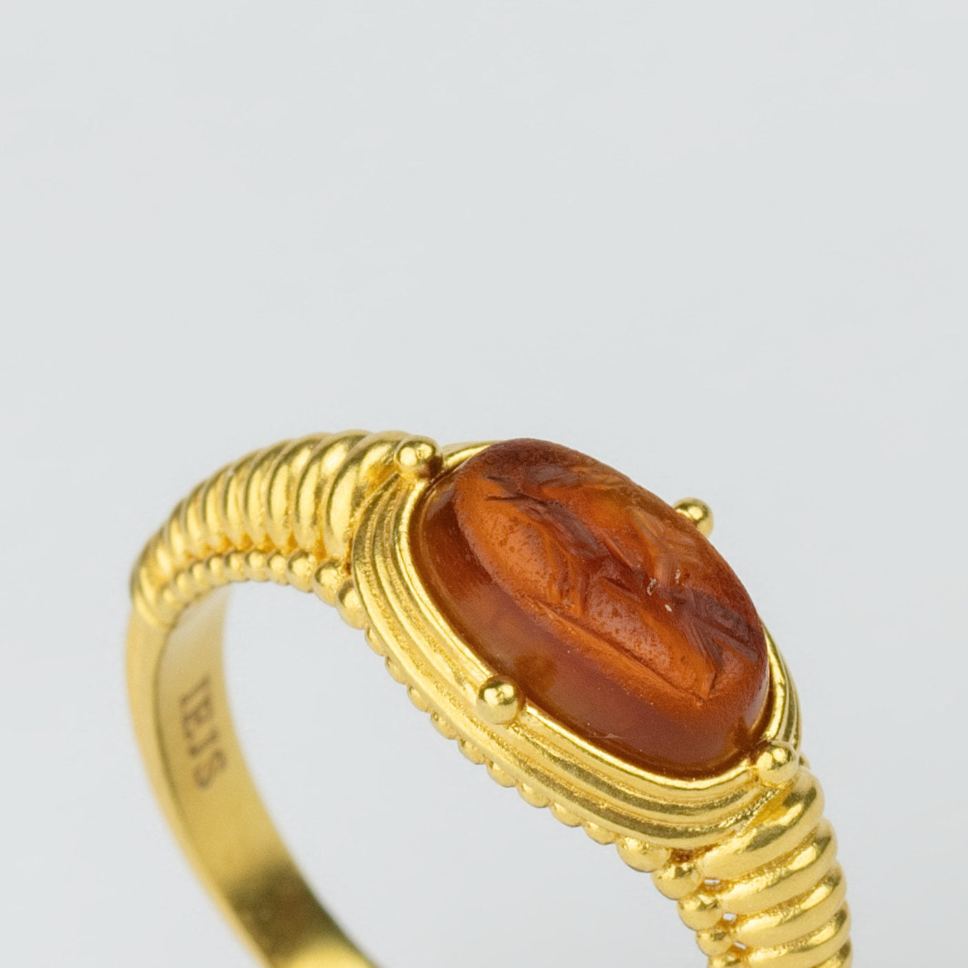 18K Gold Classical Ribbed Intaglio Ring