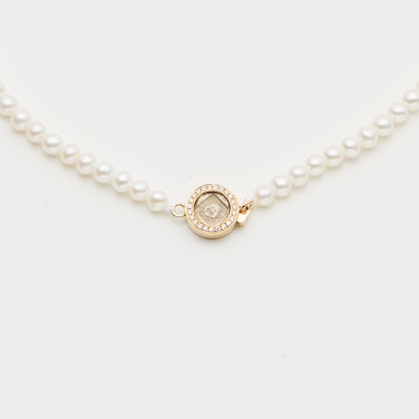 Pearls/ 18K Gold Necklace