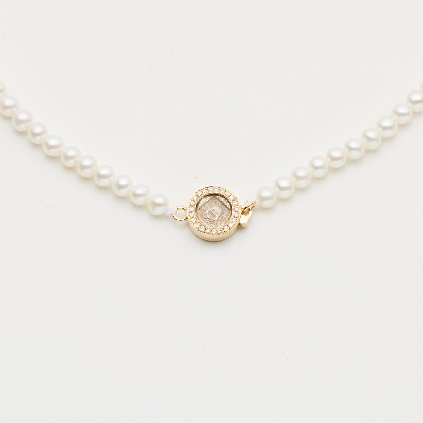 Pearls/ 18K Gold Necklace