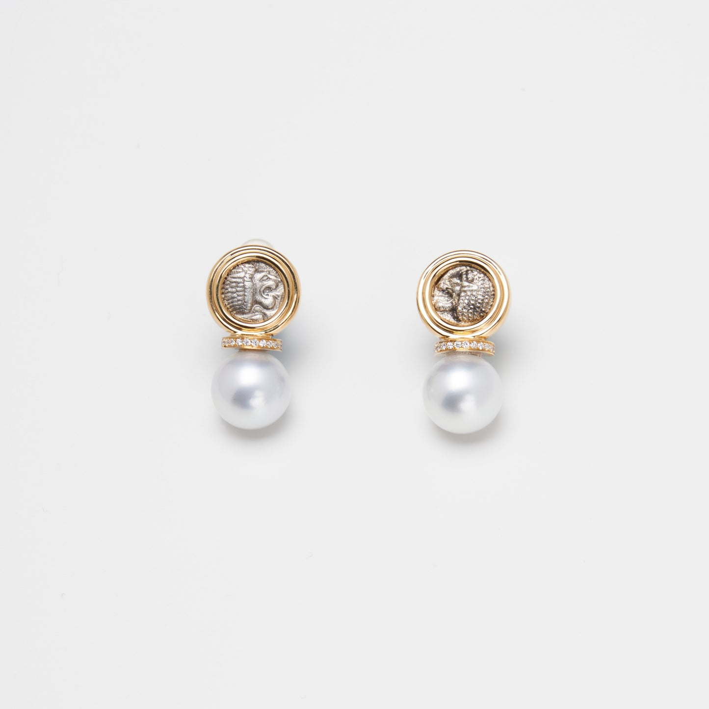 18K Gold Pearl Coin Earring