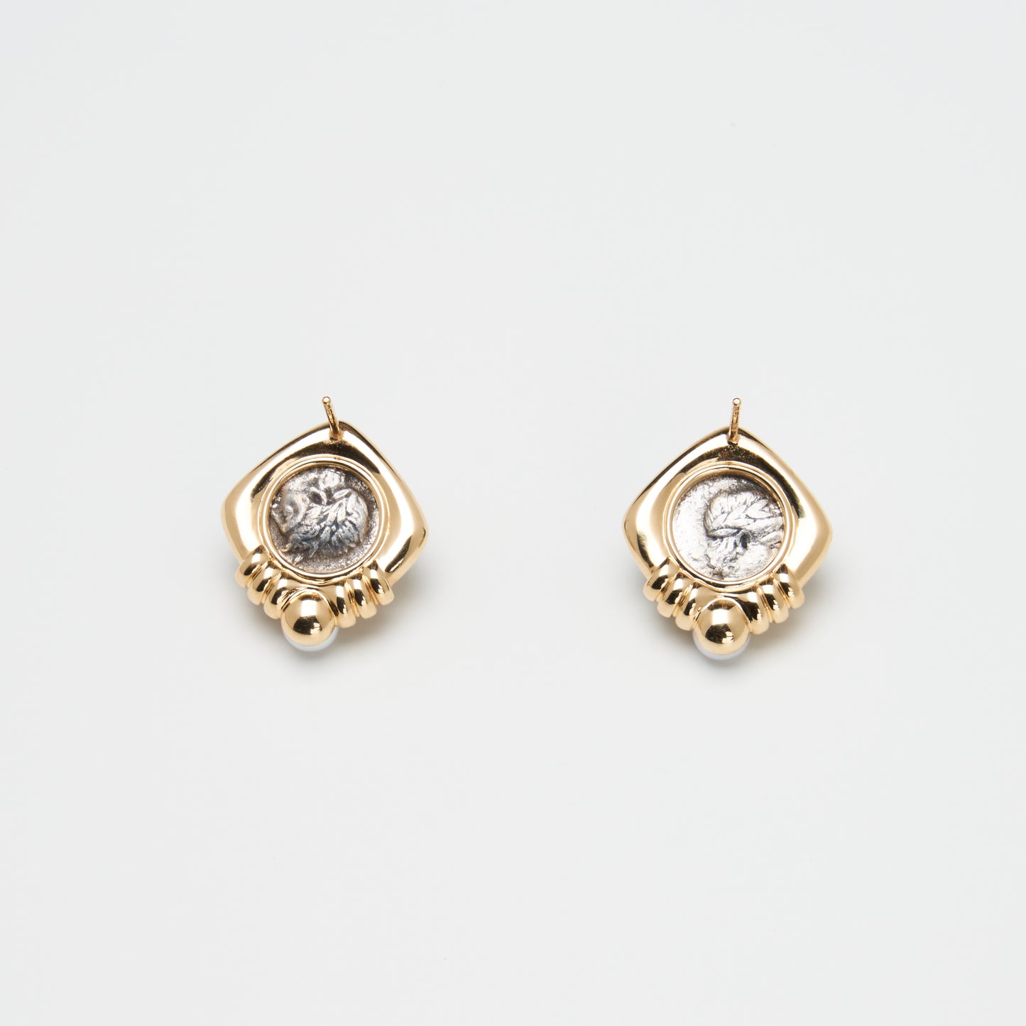 18K Gold Pearl Coin Earring